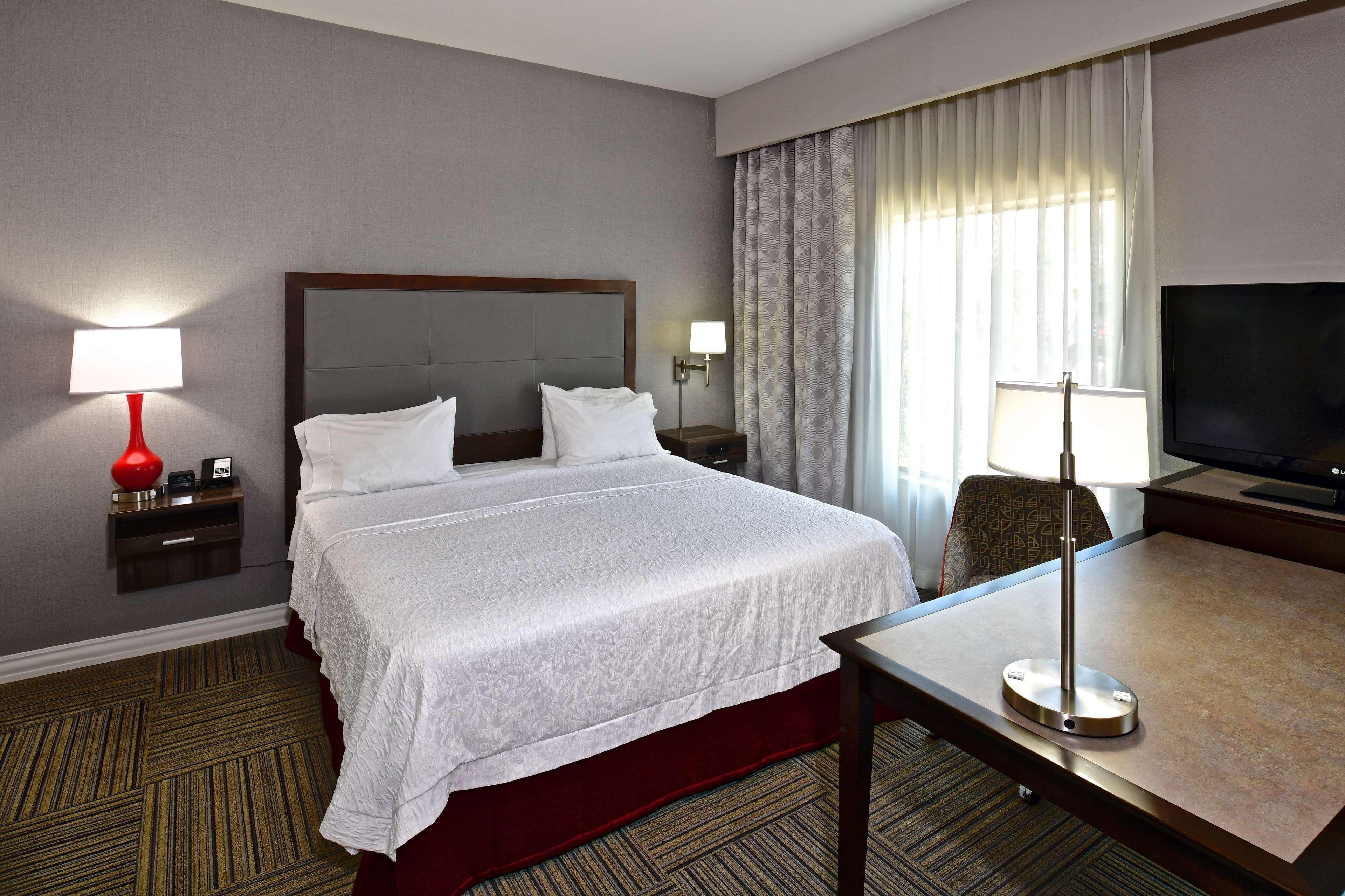 Hampton Inn & Suites Фредериксберг Экстерьер фото