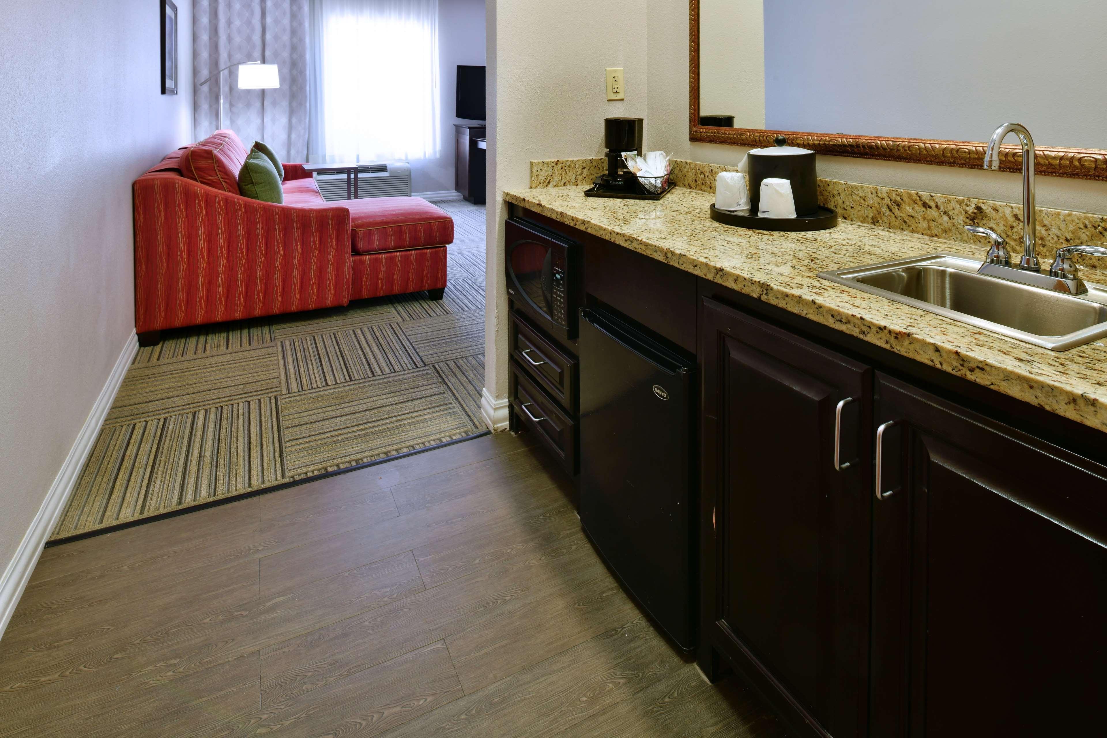 Hampton Inn & Suites Фредериксберг Экстерьер фото