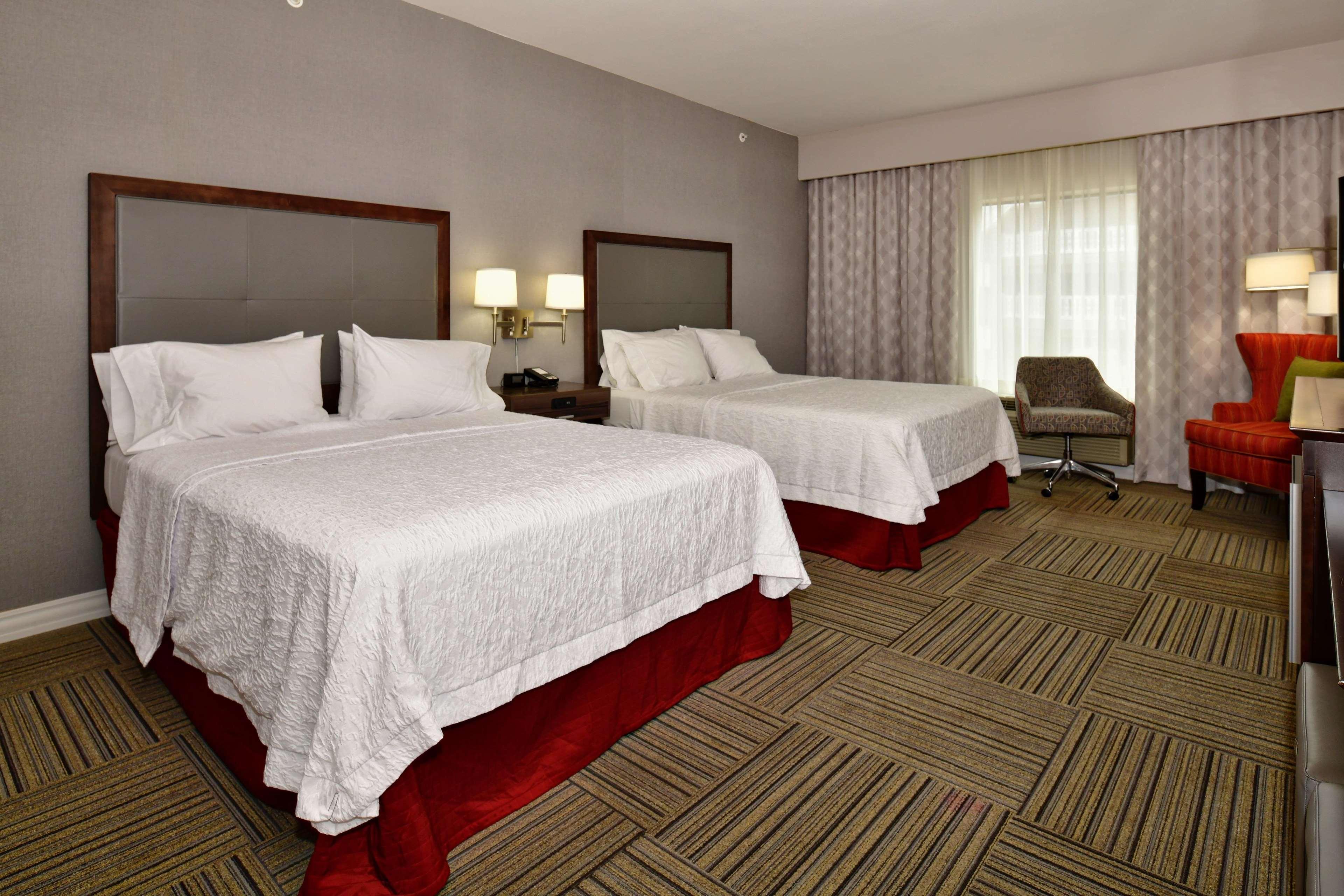 Hampton Inn & Suites Фредериксберг Экстерьер фото