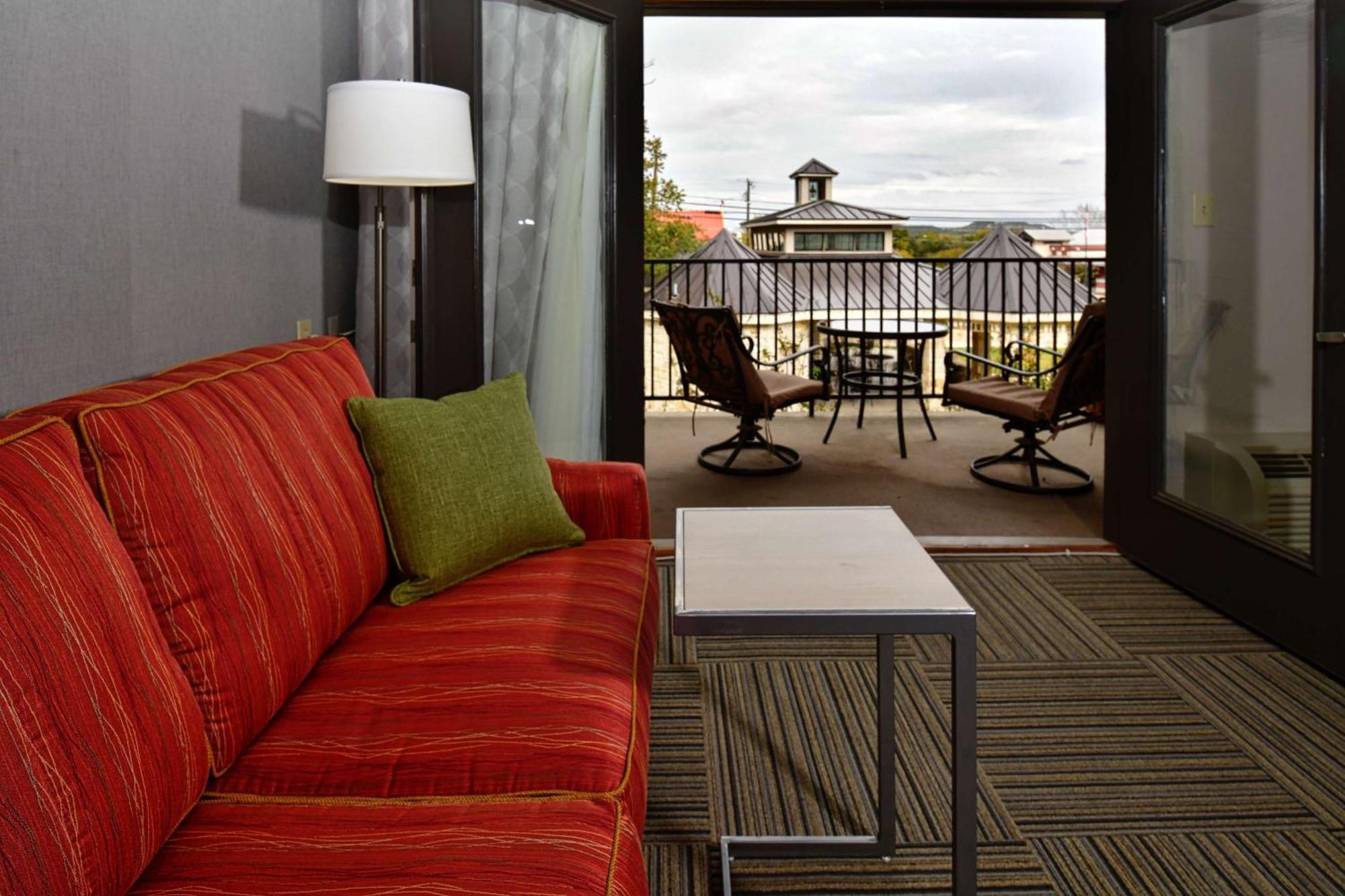 Hampton Inn & Suites Фредериксберг Экстерьер фото