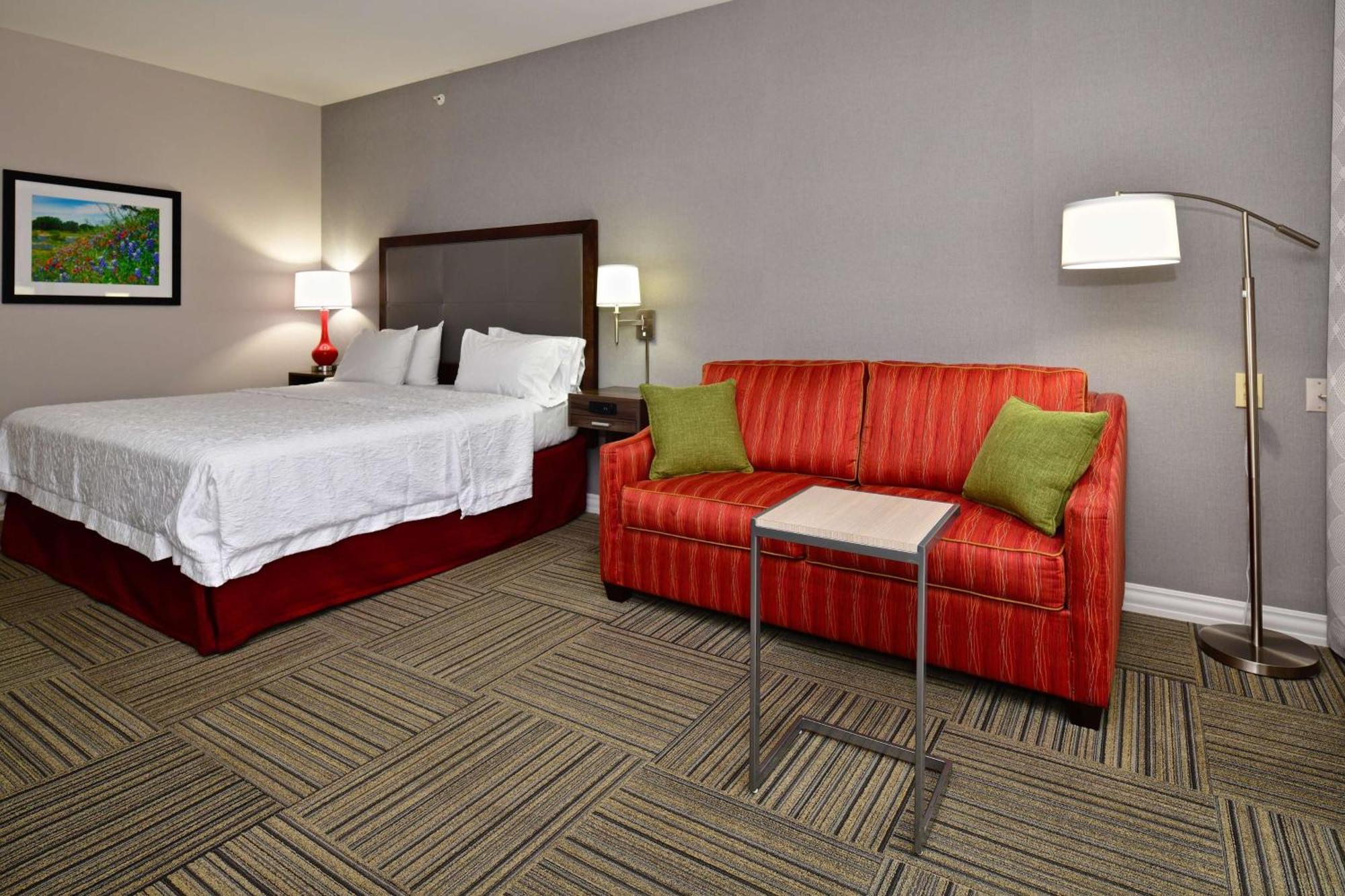 Hampton Inn & Suites Фредериксберг Экстерьер фото